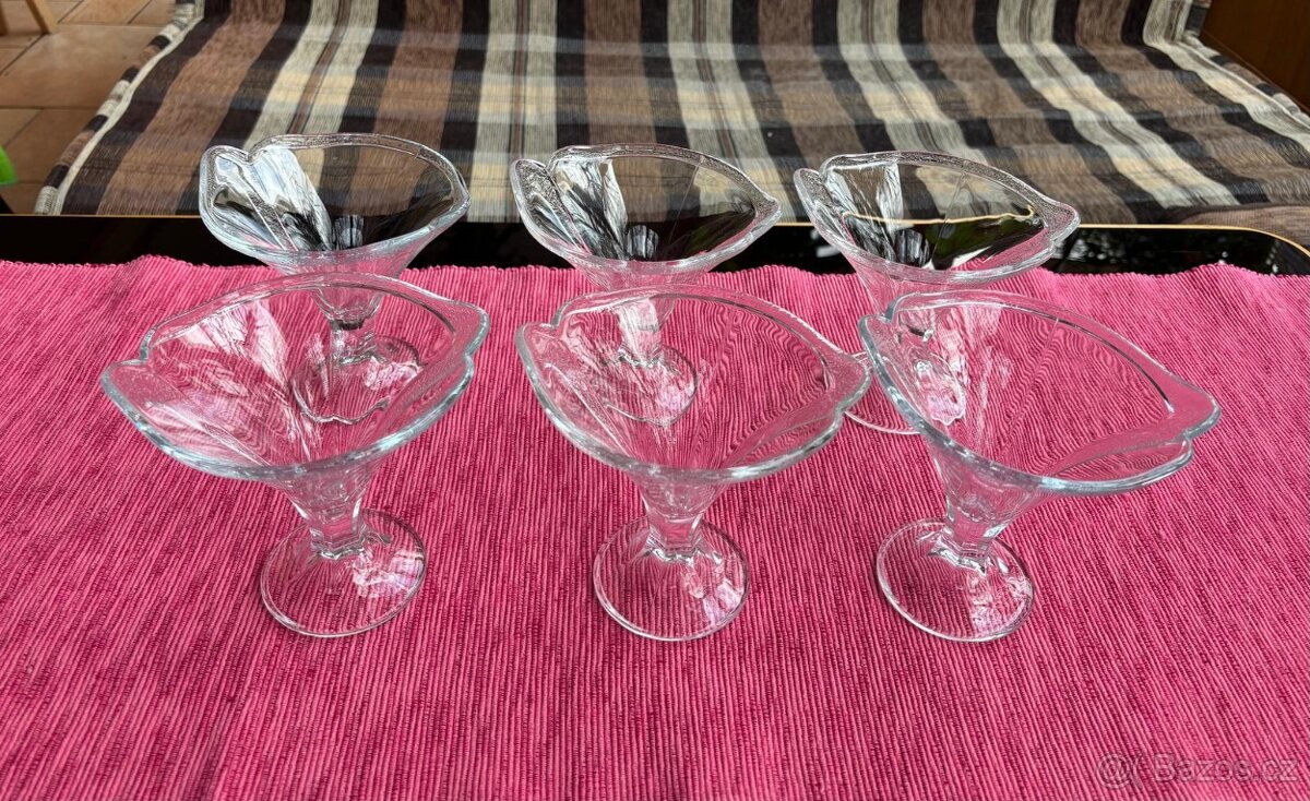 Skleněné poháry - 2