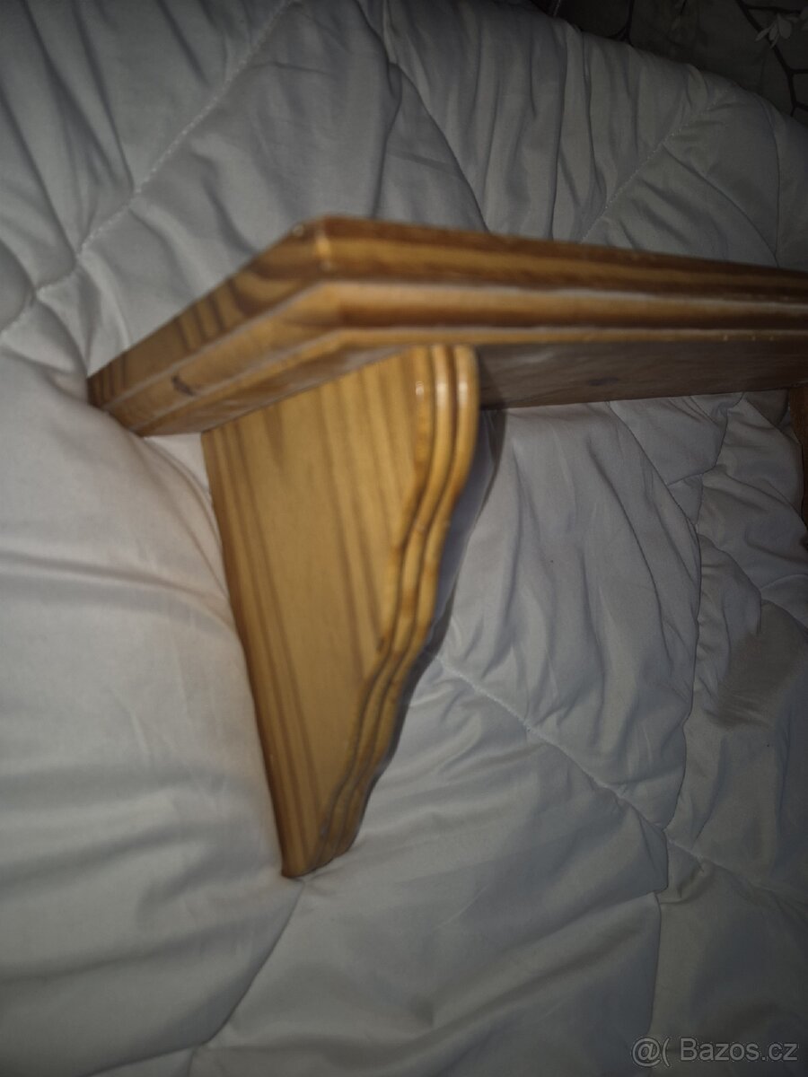 ...polička masiv(borov) - 2