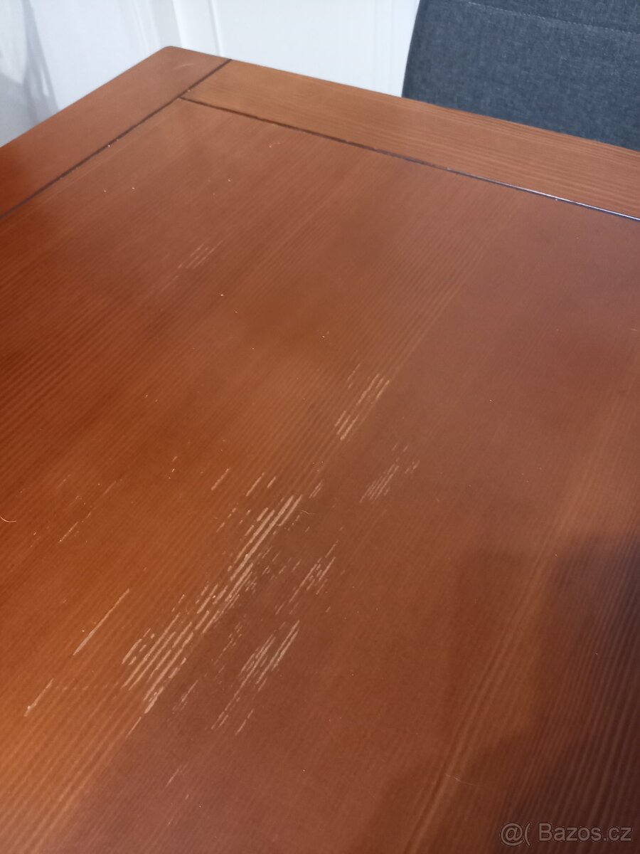 Jídelní stůl - 2