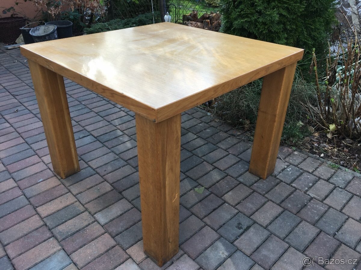 stůl jídelní - 2