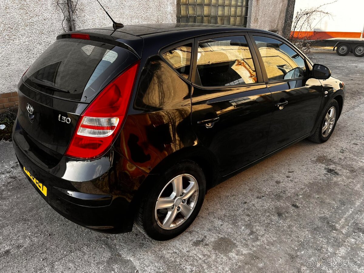 prodam dily na hyundai i30 1gen hyundai i30 1,6 crdi 85kw200 - 2