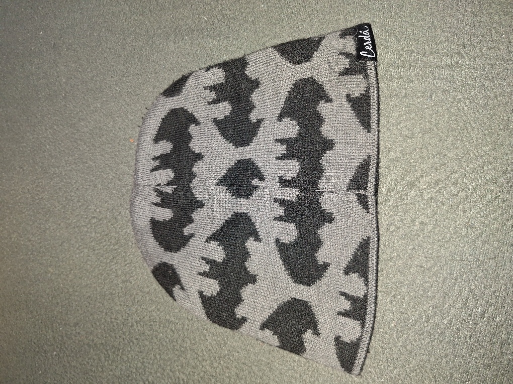 dětská zimní čepice značky Batman.Velikost neuvedena - 2