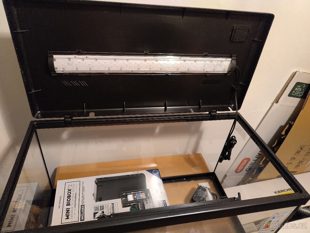 Akvarijní set Aquatlantis Advance 60 akvarijní set černý 60 - 2