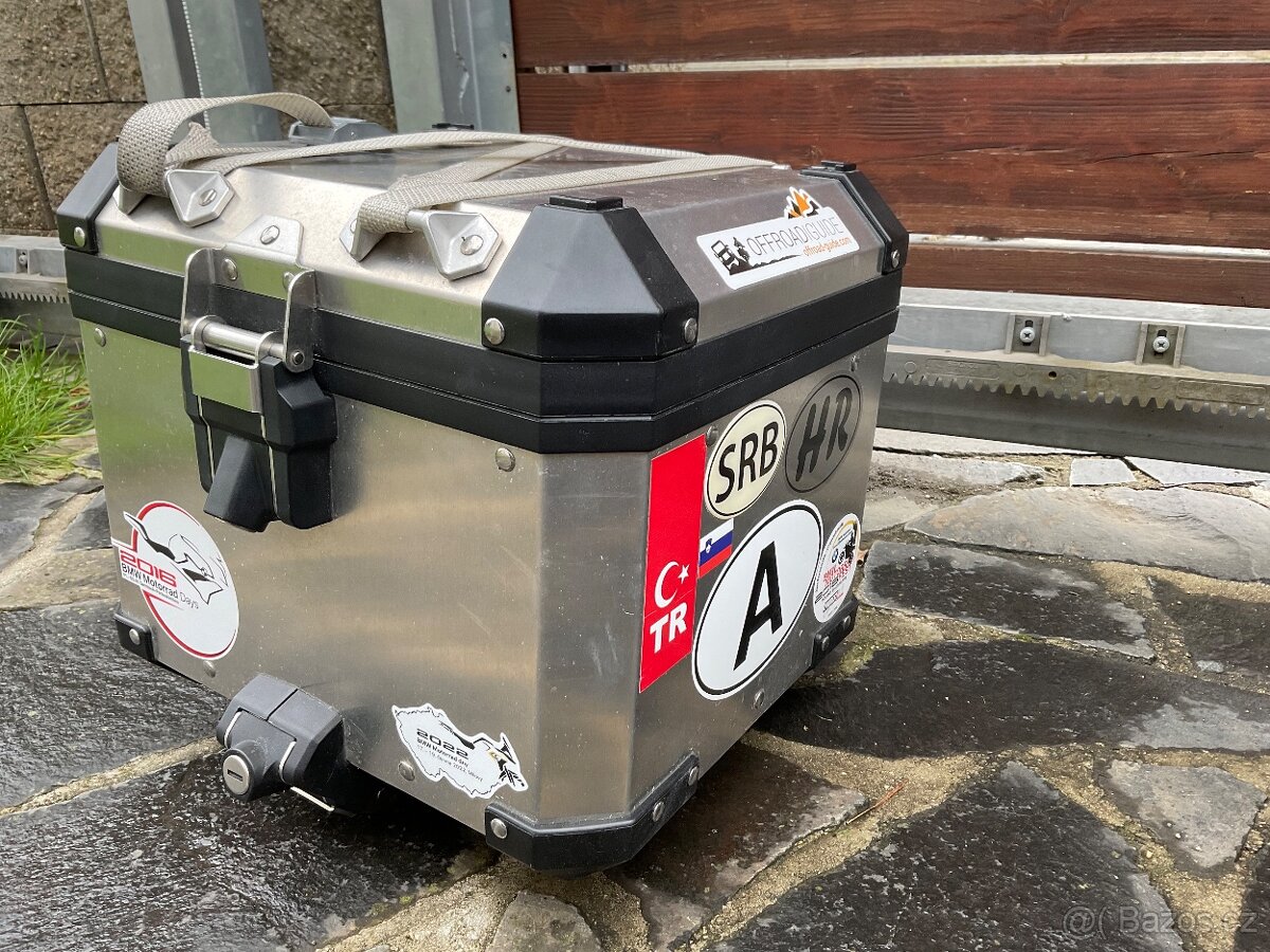 BMW hlinikovy kufr s vnitrni taskou, zamky a operkou - 2