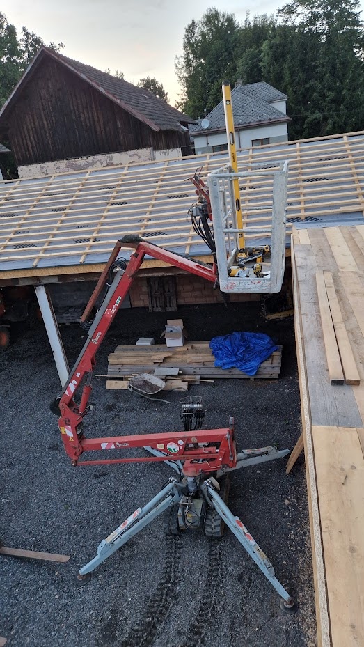 Prodám pásovou plošinu 1400kg Hinowa Picchio 1050 - 2