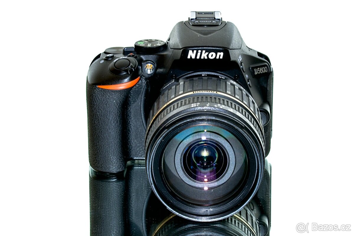 Nikon D5600 + Tamron 18-200mm + 16GB + stativ + brašna - 2