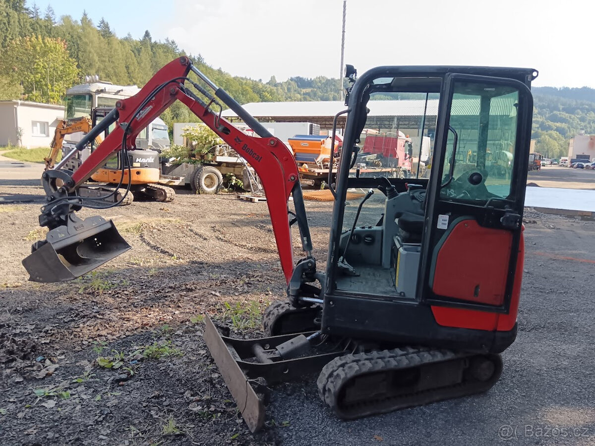Bobcat E19 Minibagr 1,8 T - - - 2