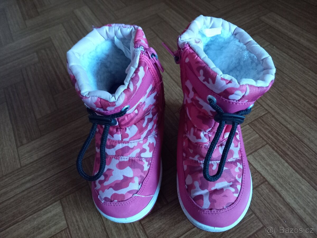 dívčí zateplené boty vel. 25 top stav - 2