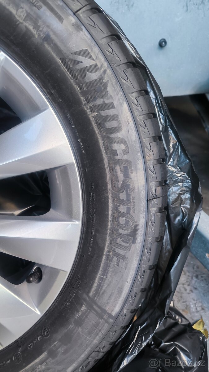 Škoda karoq 215/60 R16 - 2