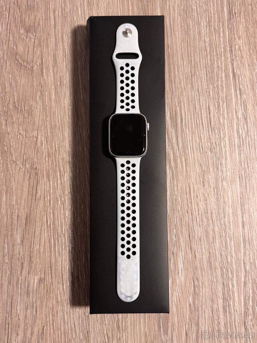 Apple Watch SE Nike 44mm - 2