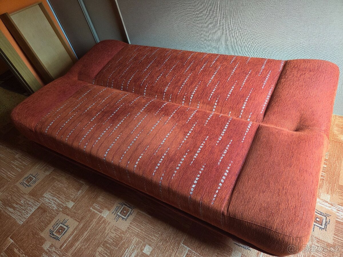 Rozkládací gauč s úložným prostorem - 2