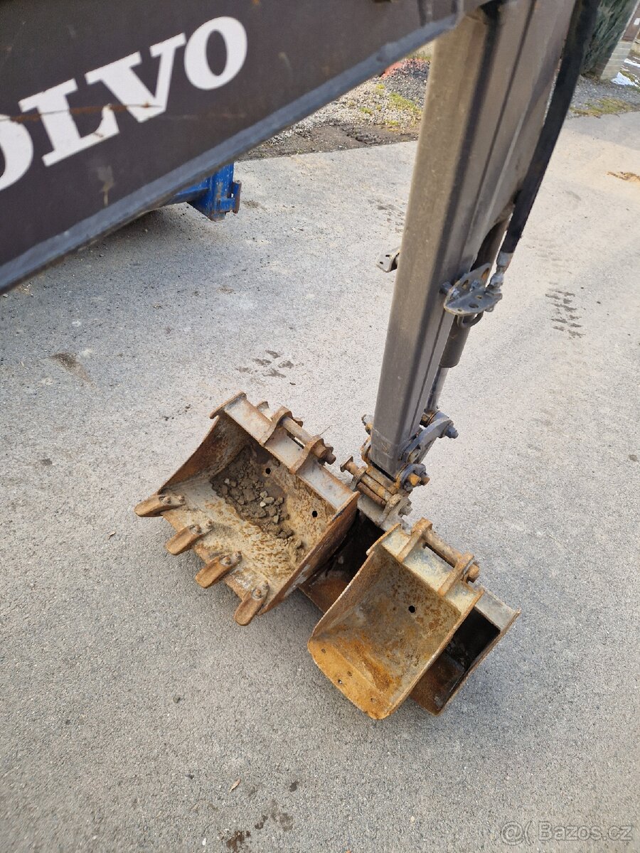 PRODÁM MINIBAGR VOLVO EC18D R.V 2018 - 2