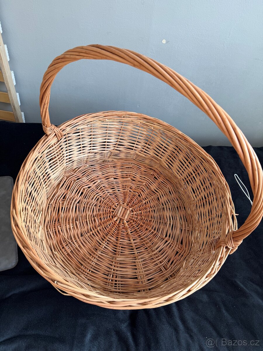 Proutěný košík (velký) - 2