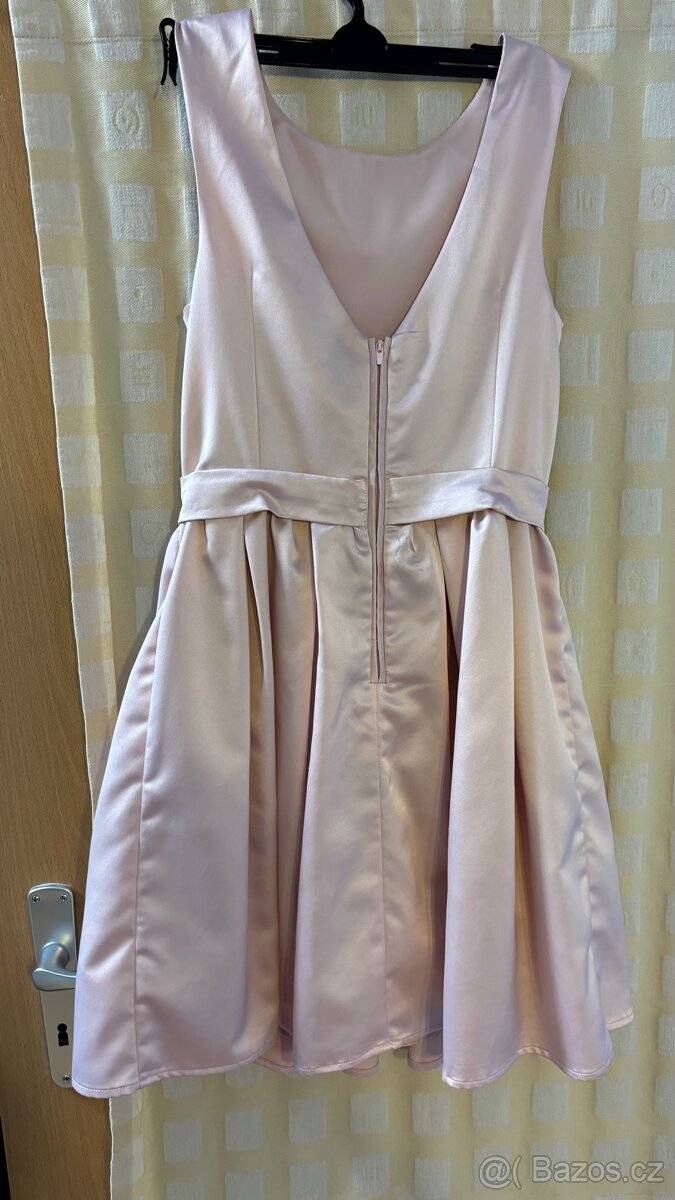 Sváteční dívčí šaty - 2