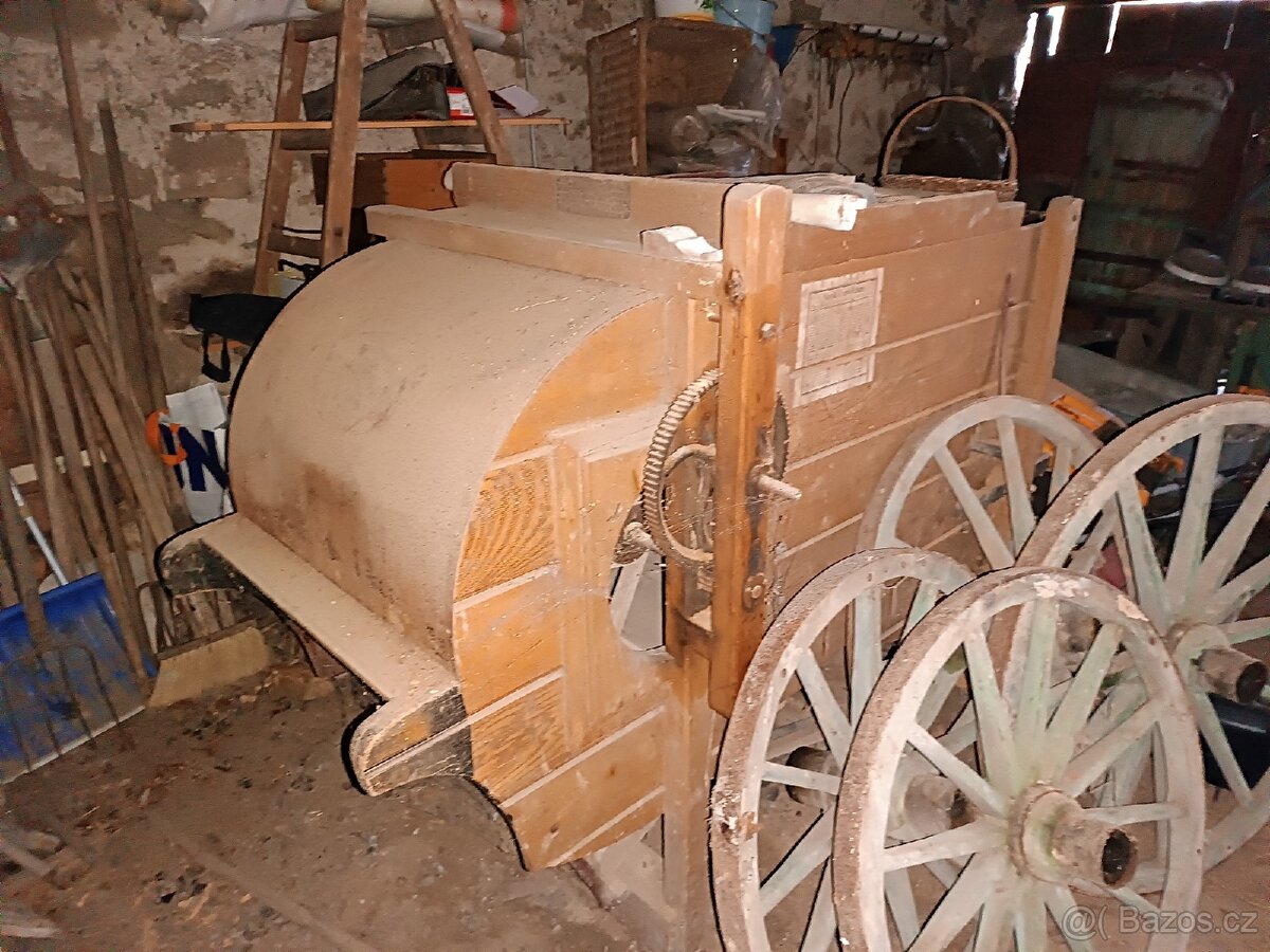 Starožitný mlýnek - 2