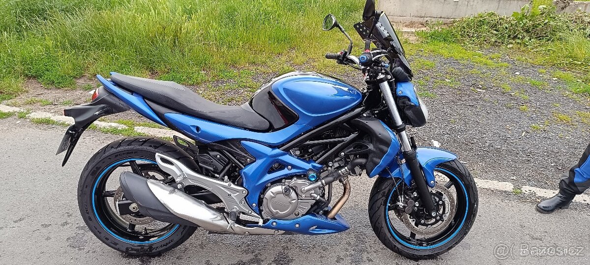 Suzuki Gladius 650 ABS - 2