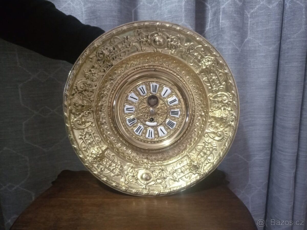 Nástěnné talířové hodiny - 2