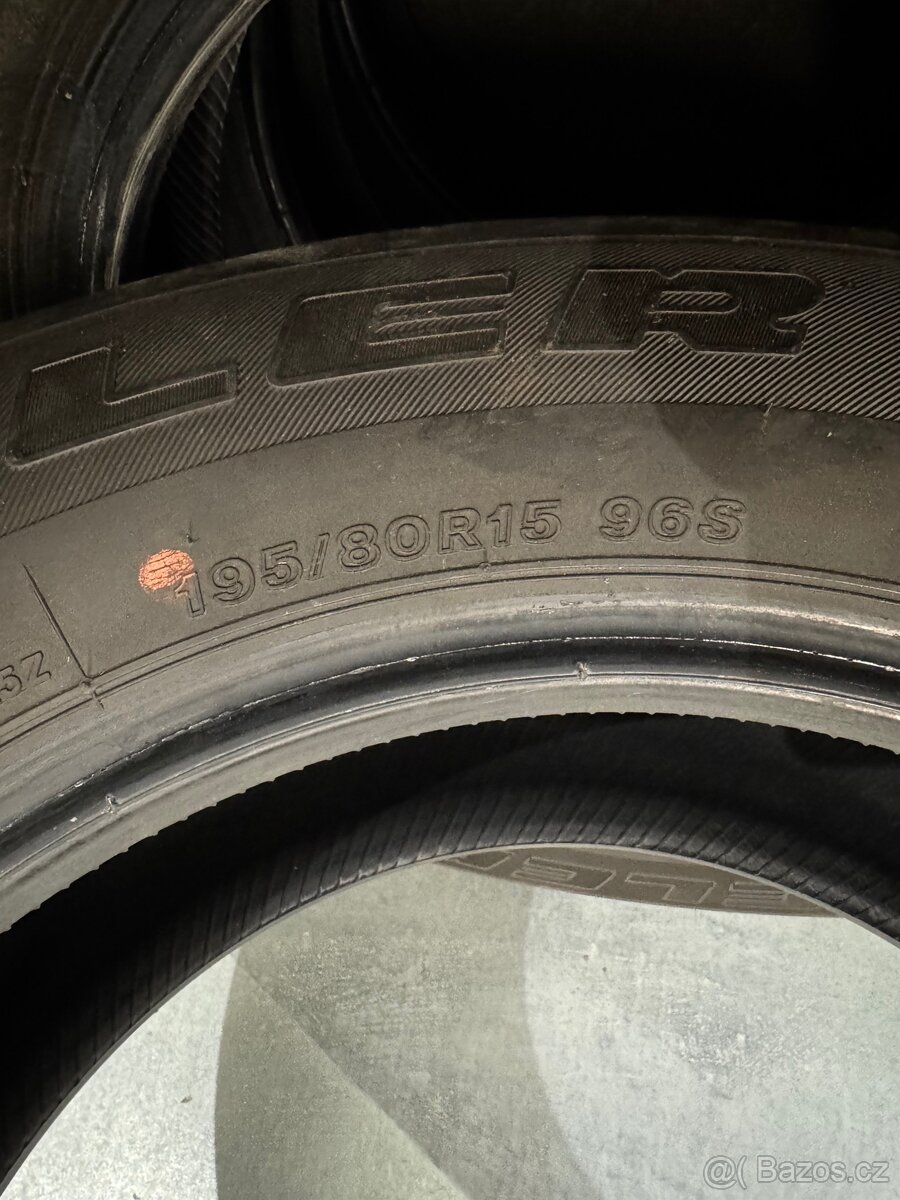 Letní Bridgestone 195/80 R15 - 2