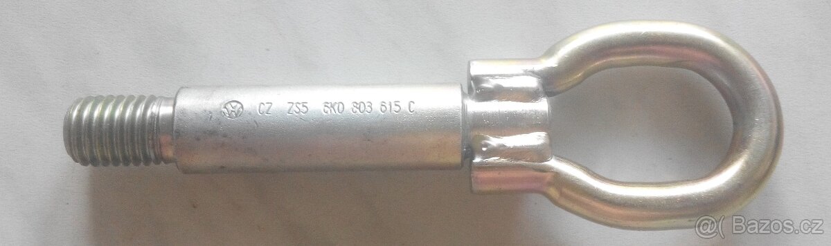 Dvě tažná oka na auto - 2