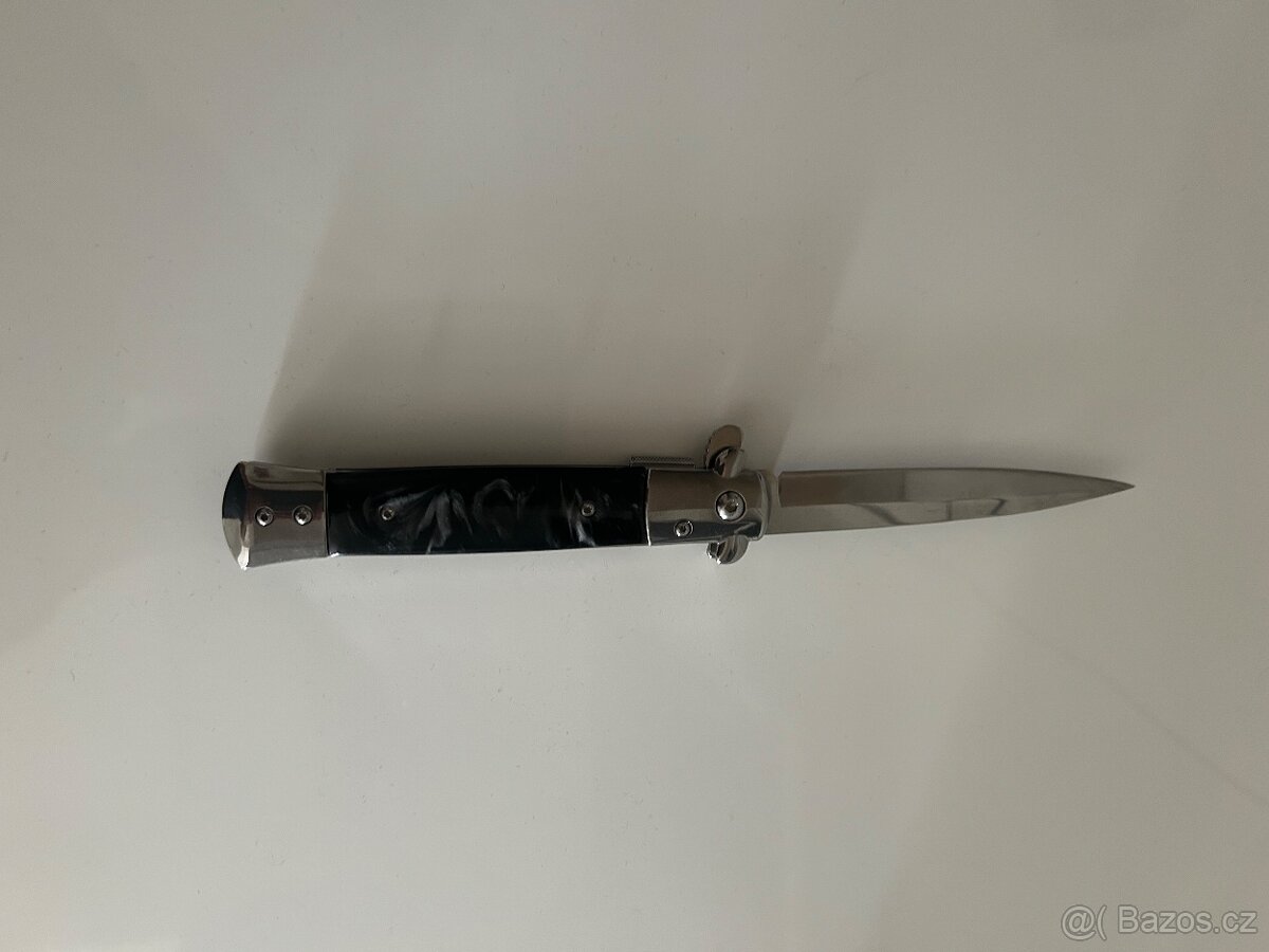 Vystřelovací nůž - 2