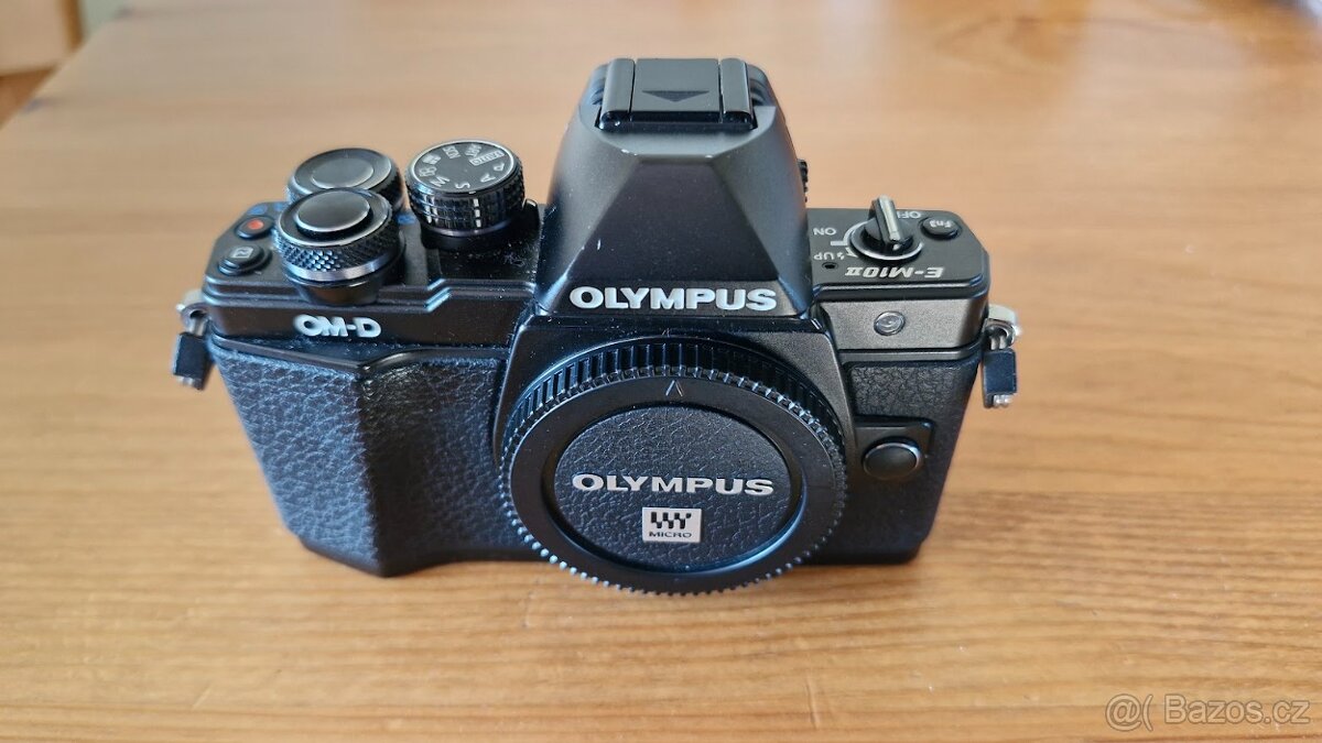 Olympus OM-D E-M10 Mark II tělo černý - 2