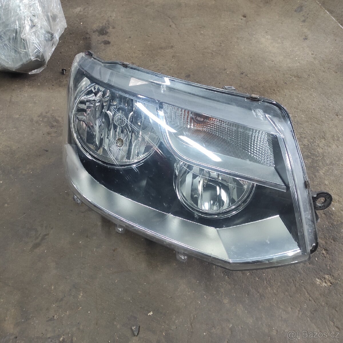 Světlo právě VW T5 facelift 7E1941016j - 2