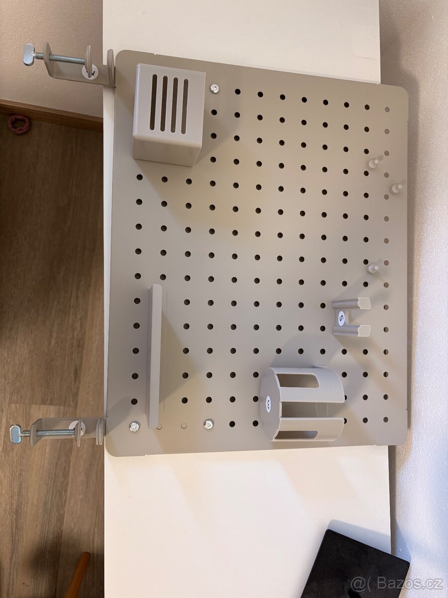 příslušenství pro organizaci stolů - 2