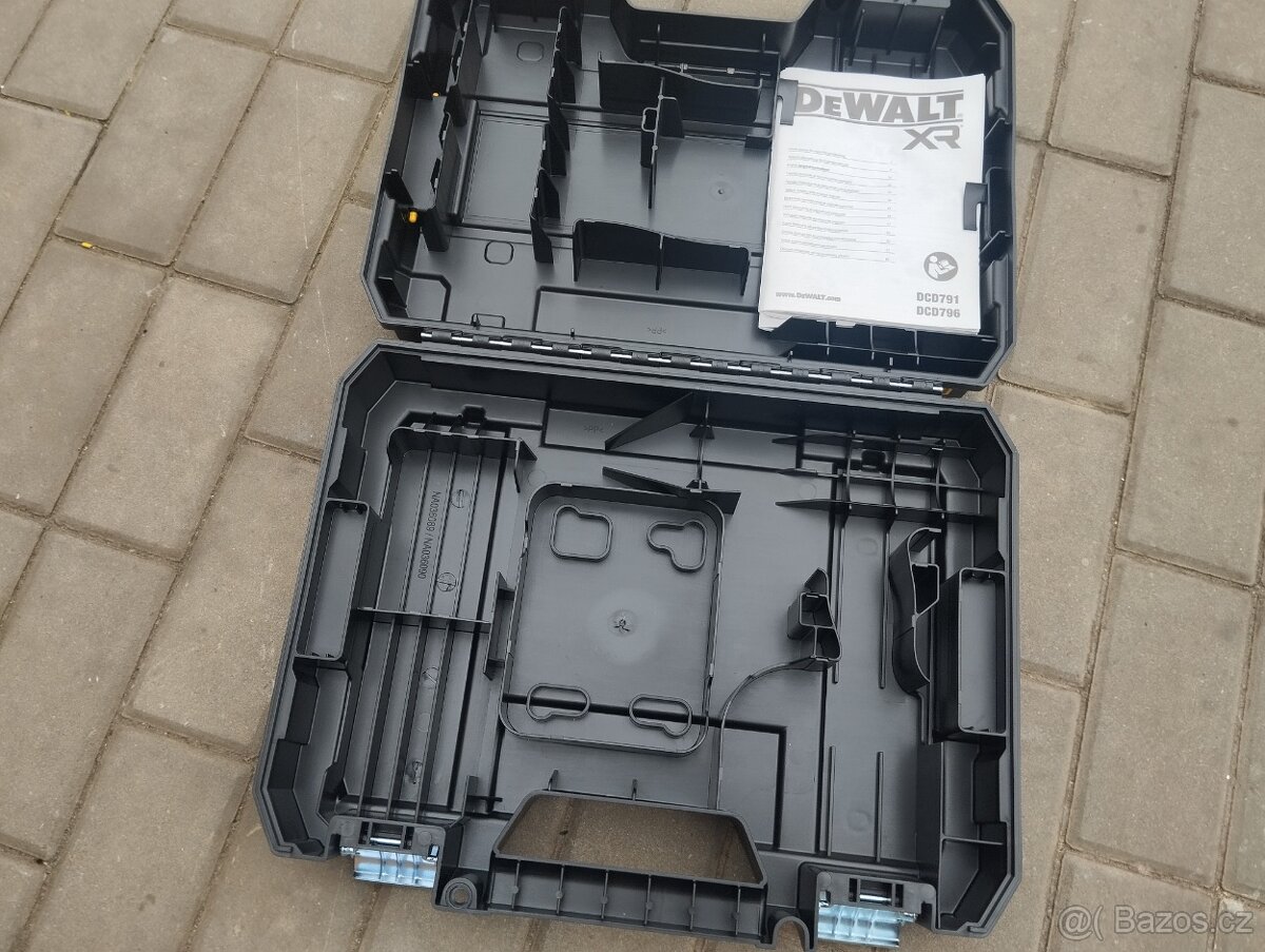 DeWALT kufr - 2