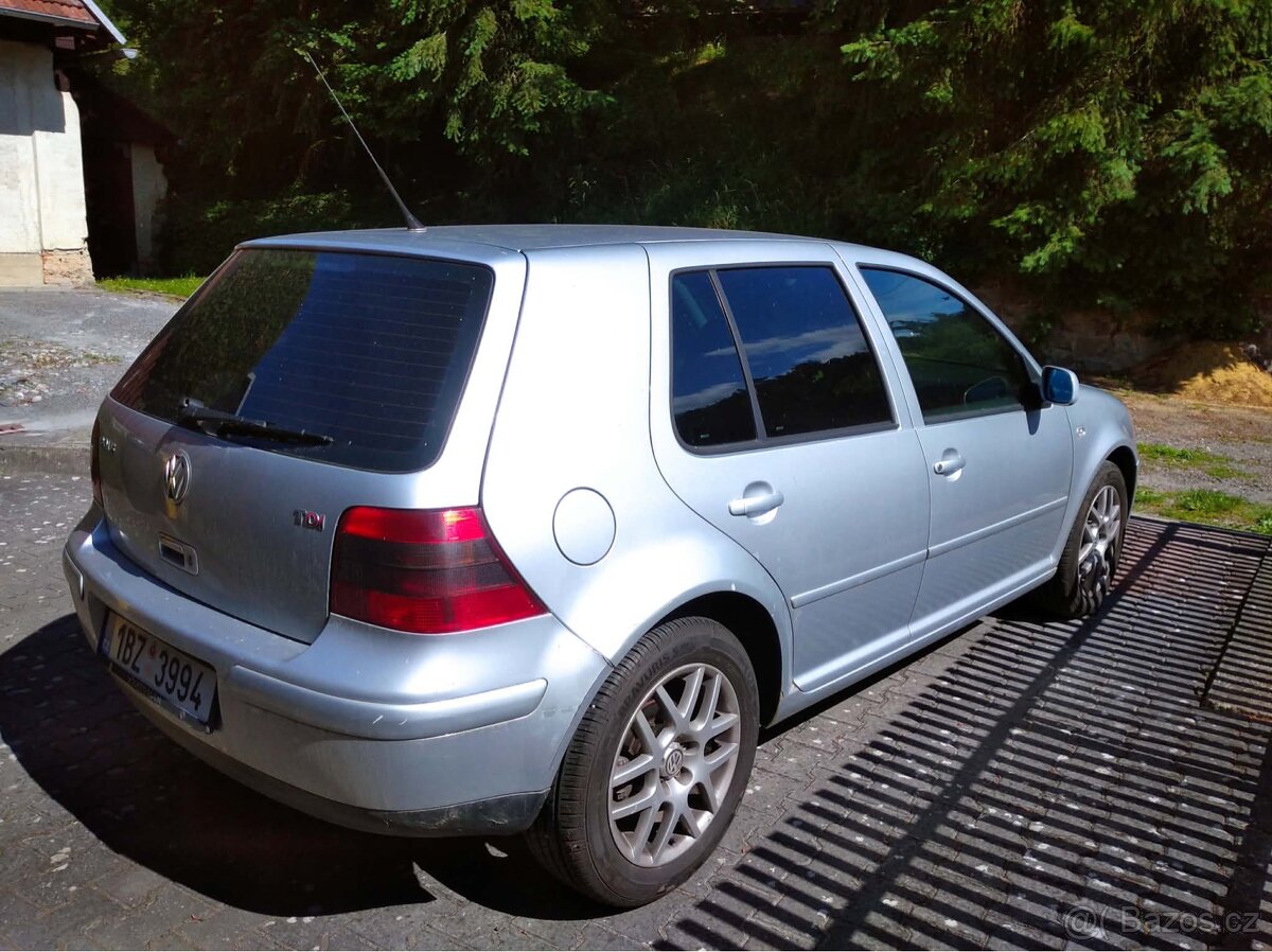 VW Golf 4 - 2