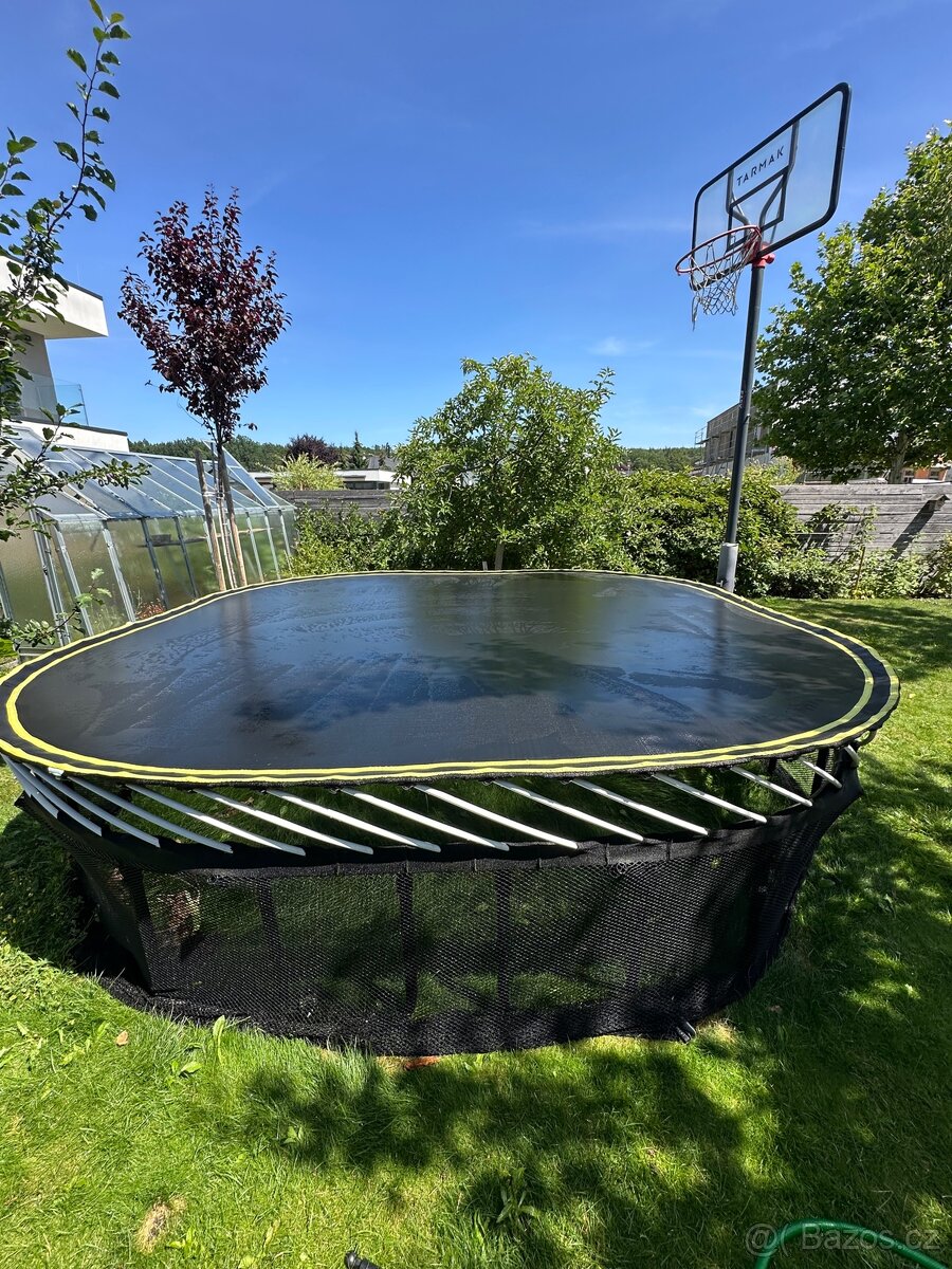 Čtvercová trampolína springfree - 2