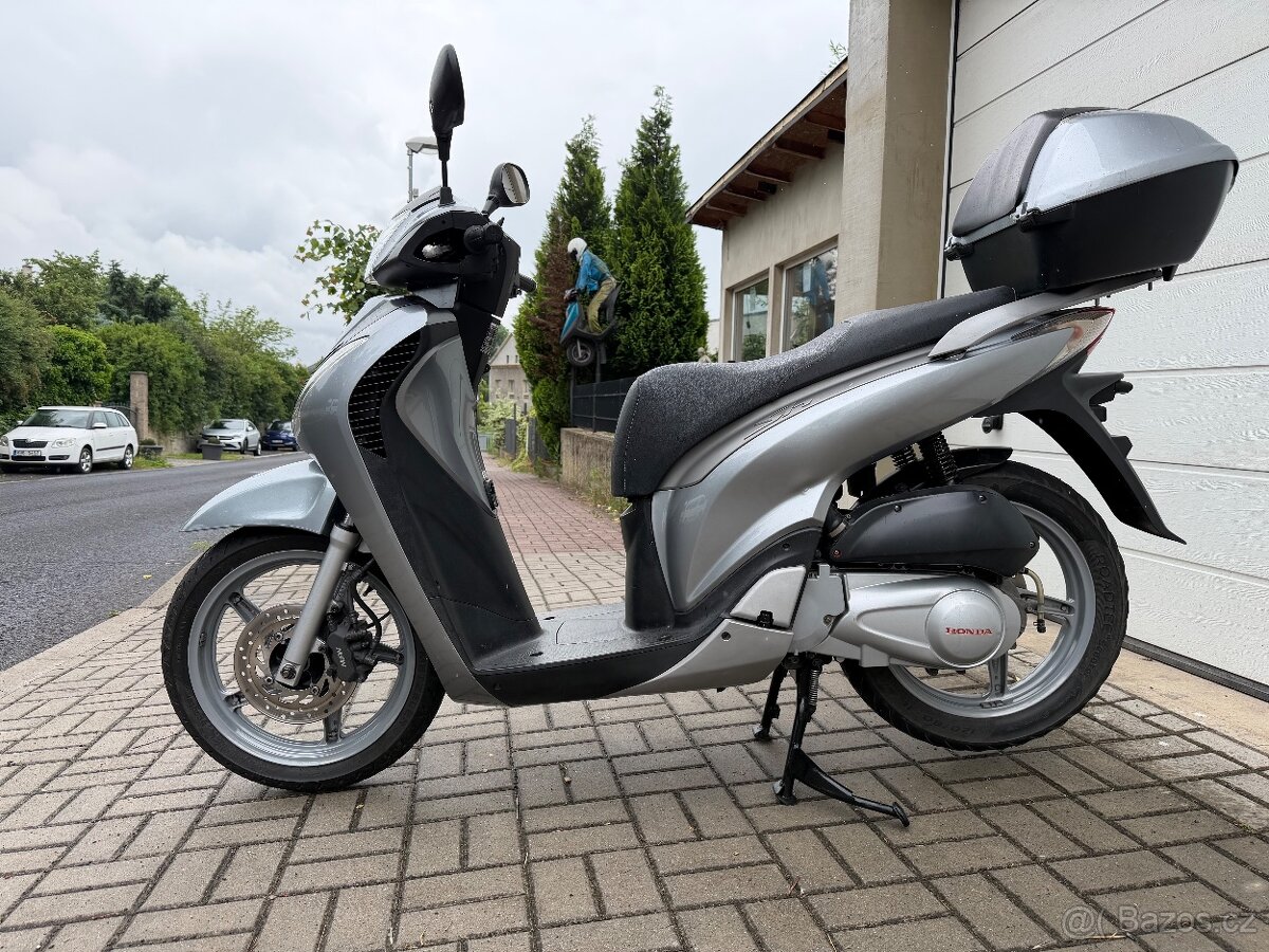 Akce Víkend sleva 2000,- Honda Sh 125i - 2