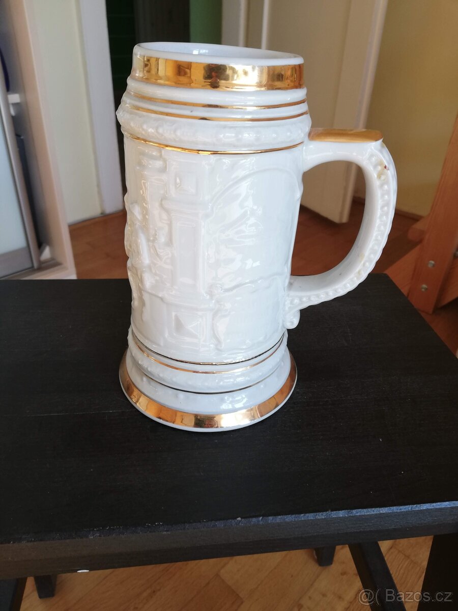 Porcelánový korbel - 2
