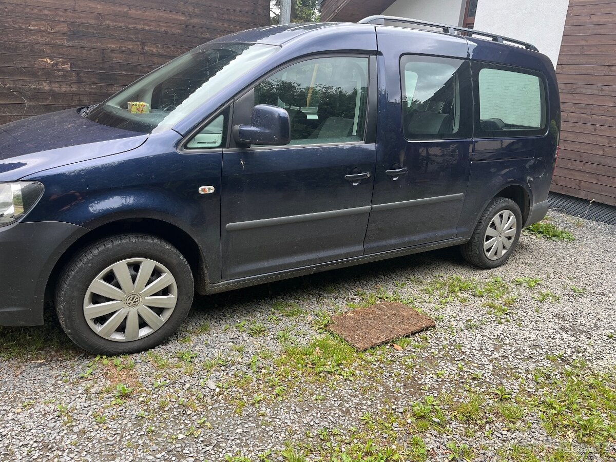 Koupím blatník na VW Caddy - 2