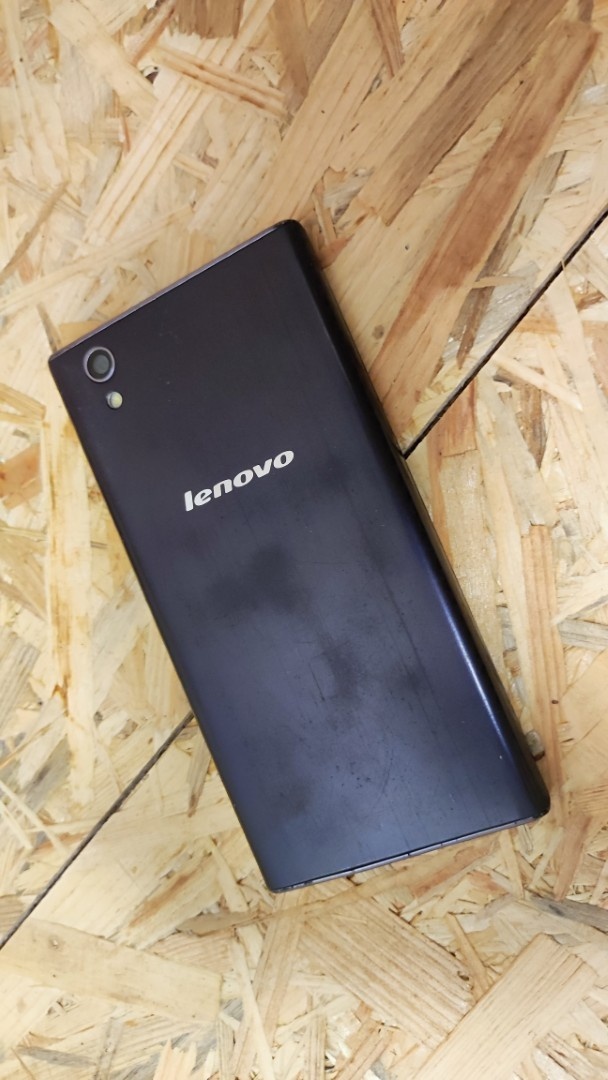 Lenovo P70-A - prasklé LCD - 2