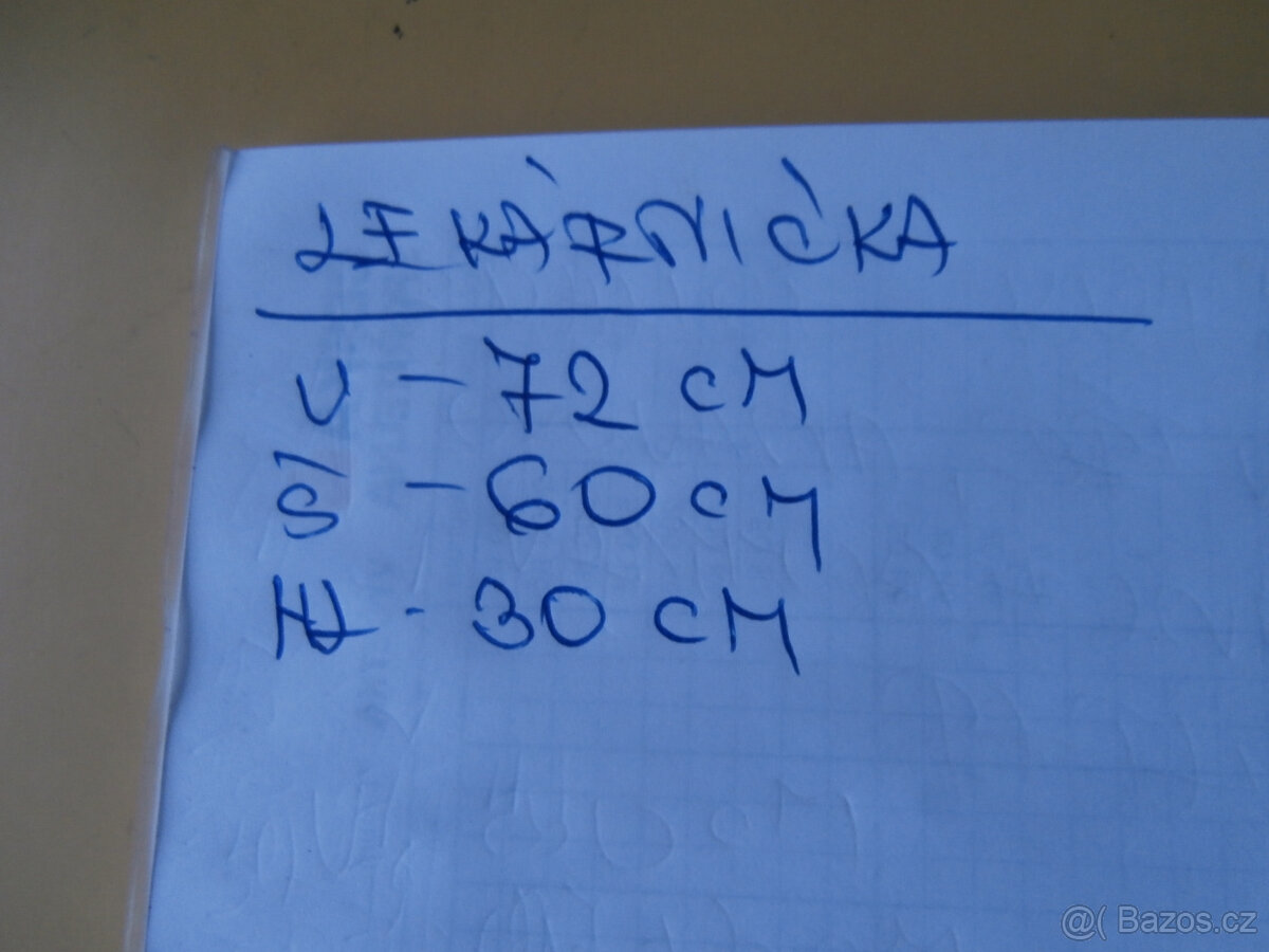 Lékárnička, skříňka dřevěná nábytková se zámkem 400 kč - 2