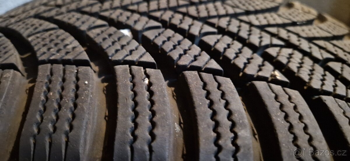 Top kola s pneu VW r16 205/60 + zimni pneu semperit top grip - 2