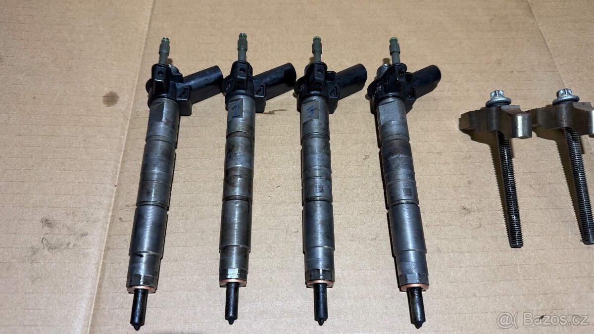 BMW 320d N47 – vstřiky + přítlačné držáky (komplet) - 2