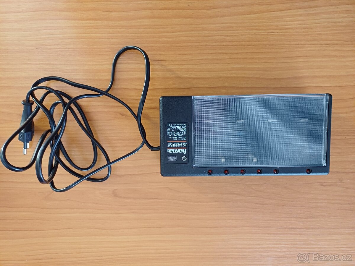 Nabijecka baterií Hama - 2