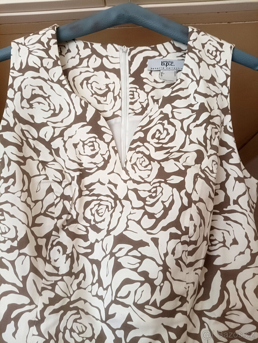 Pouzdrové šaty - 2