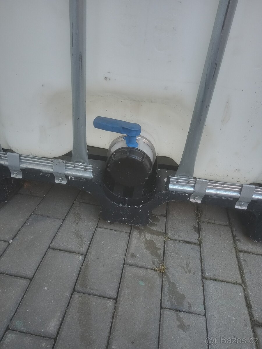 IBC kontejner 1000l - 2