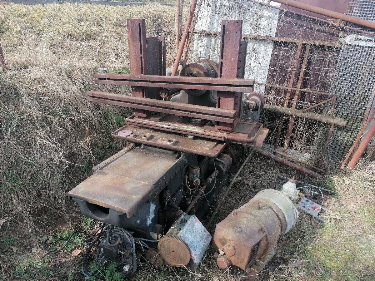 Stará bruska na válce motorů - 2