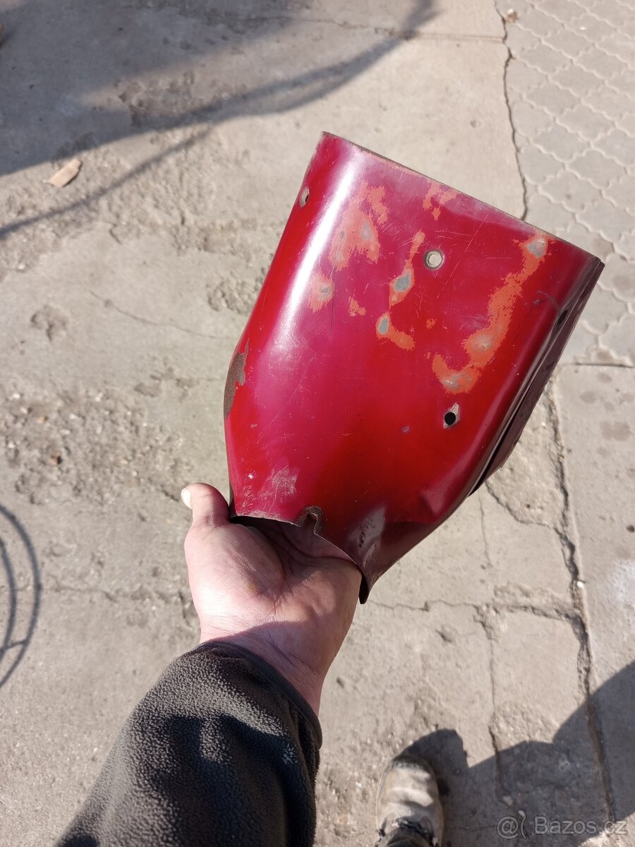 Prsíčka Jawa 550/555 - 2
