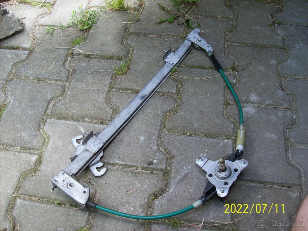 Alfa Romeo 145 - Stahovačka - Levá (manuál). - 2