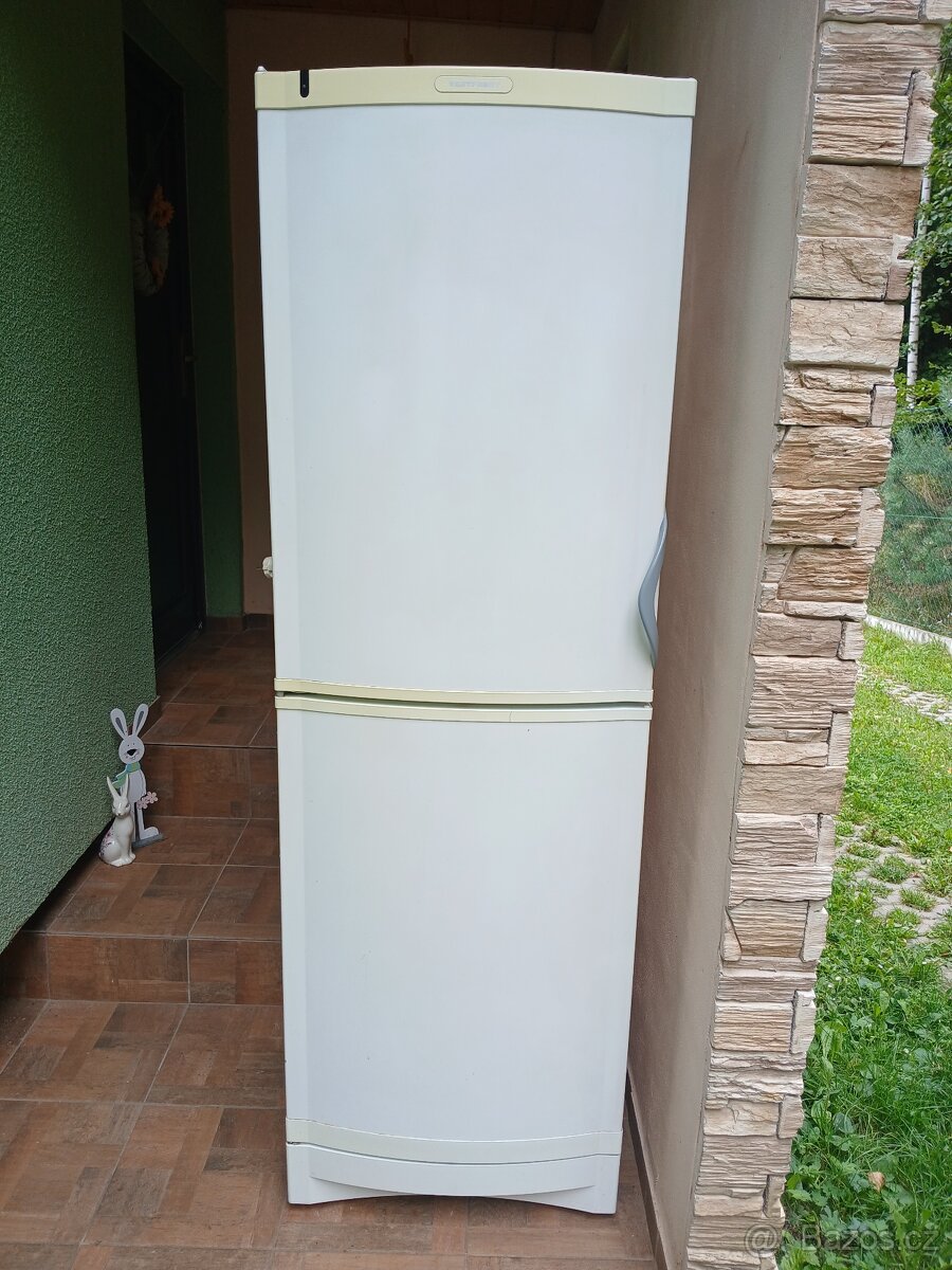 Kombinovací lednice - 2