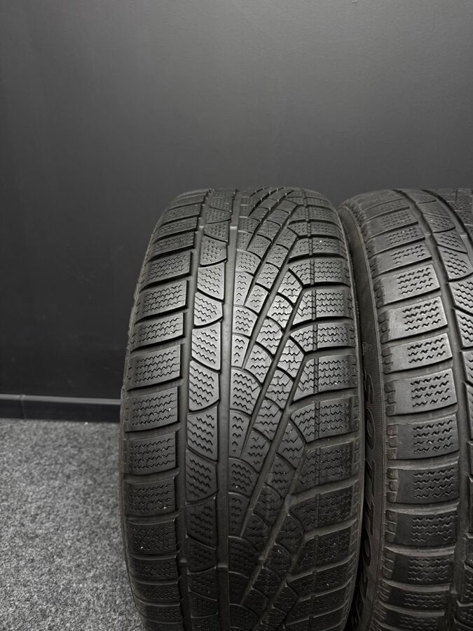 Sada pneu Pirelli 235/50/18 101V - 2