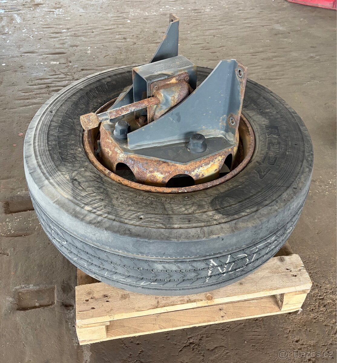 Rezerva s navijákem pneumatika 245/70 R17.5 - 2