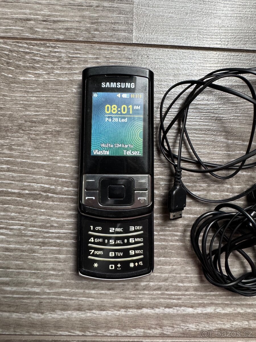 Starší Samsung C3050 - 2