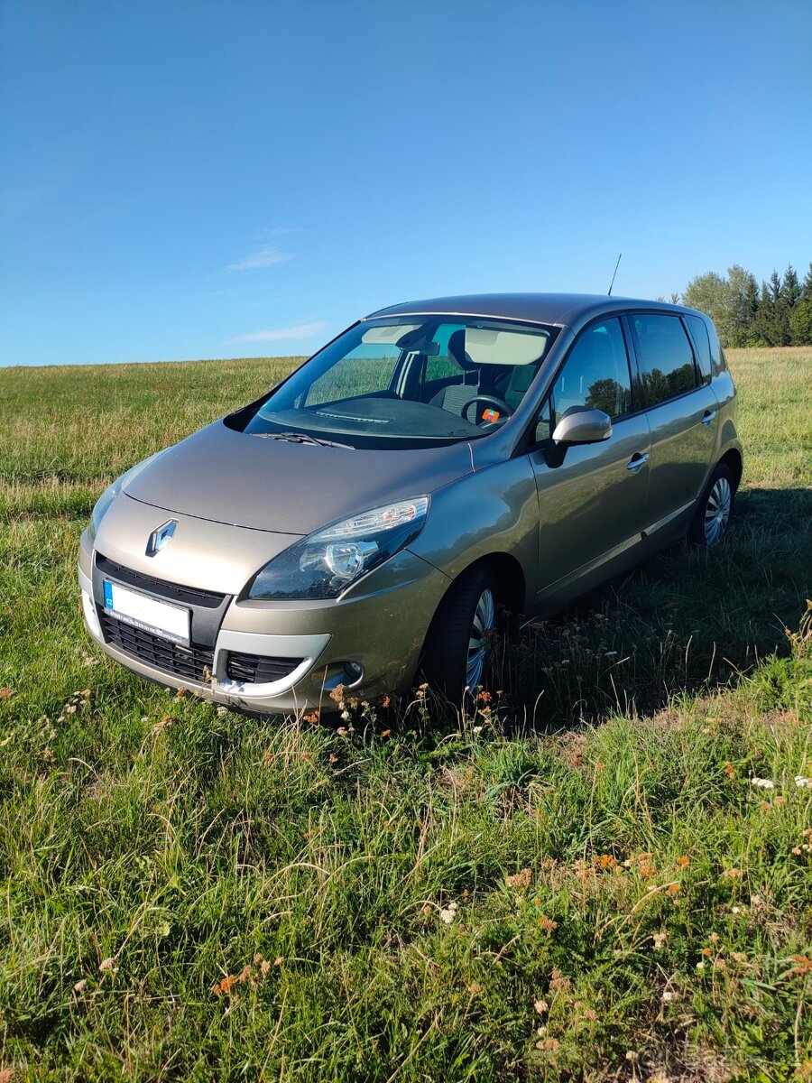 Renault Megane Scenic - 2