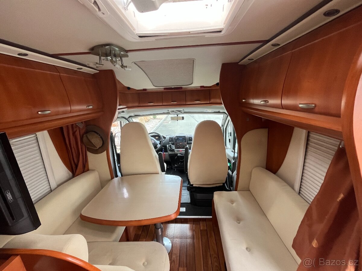 Fiat Ducato 3.0 160 koní, polointegrovaná nástavba Hobby - 2