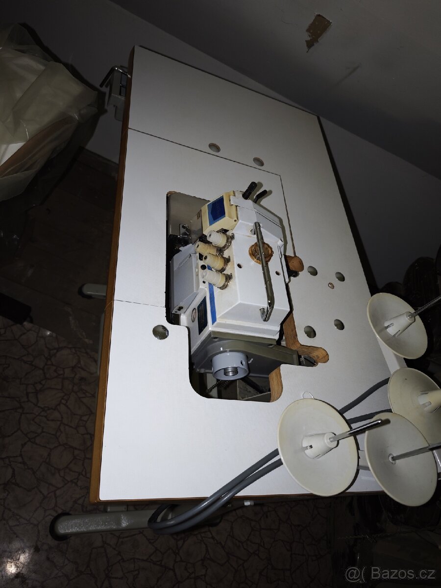 Šicí stroj overlock Garudan - 2